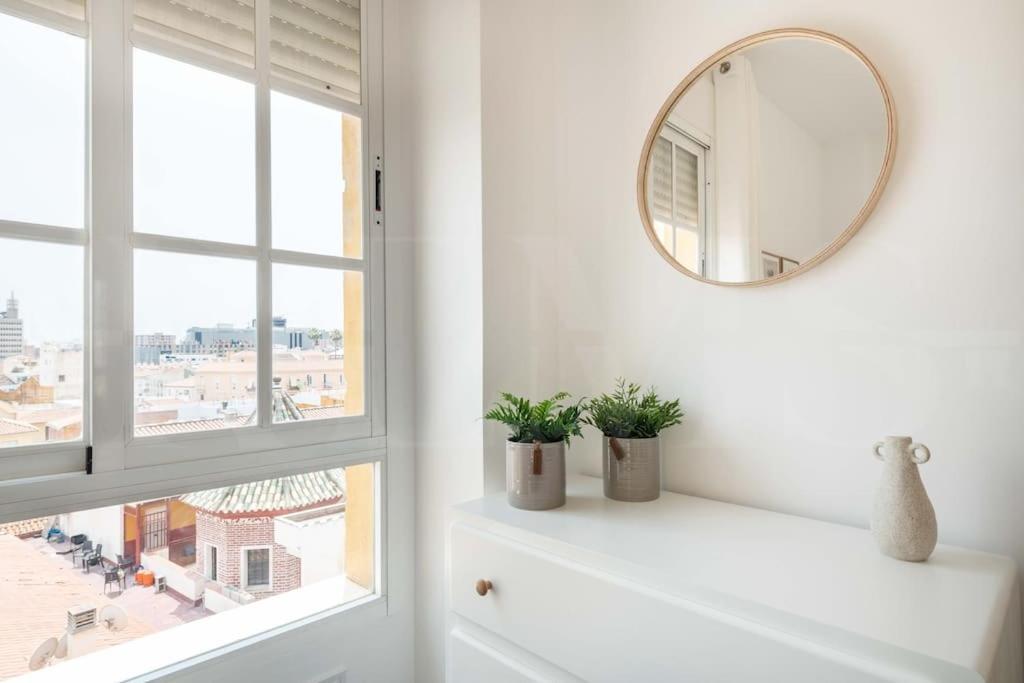 Sunlit & Fresh Apartment - Center By Rems Málaga Exteriör bild