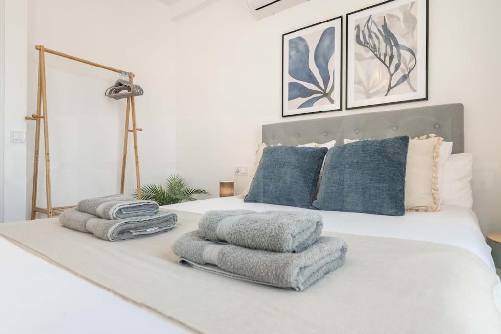 Sunlit & Fresh Apartment - Center By Rems Málaga Exteriör bild