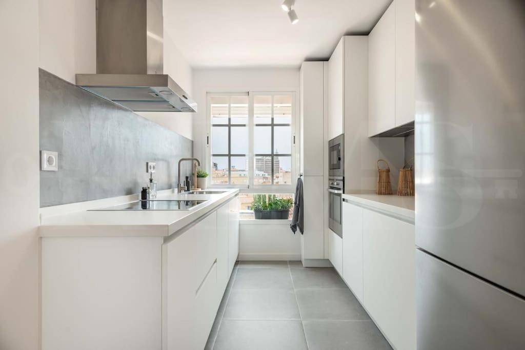 Sunlit & Fresh Apartment - Center By Rems Málaga Exteriör bild